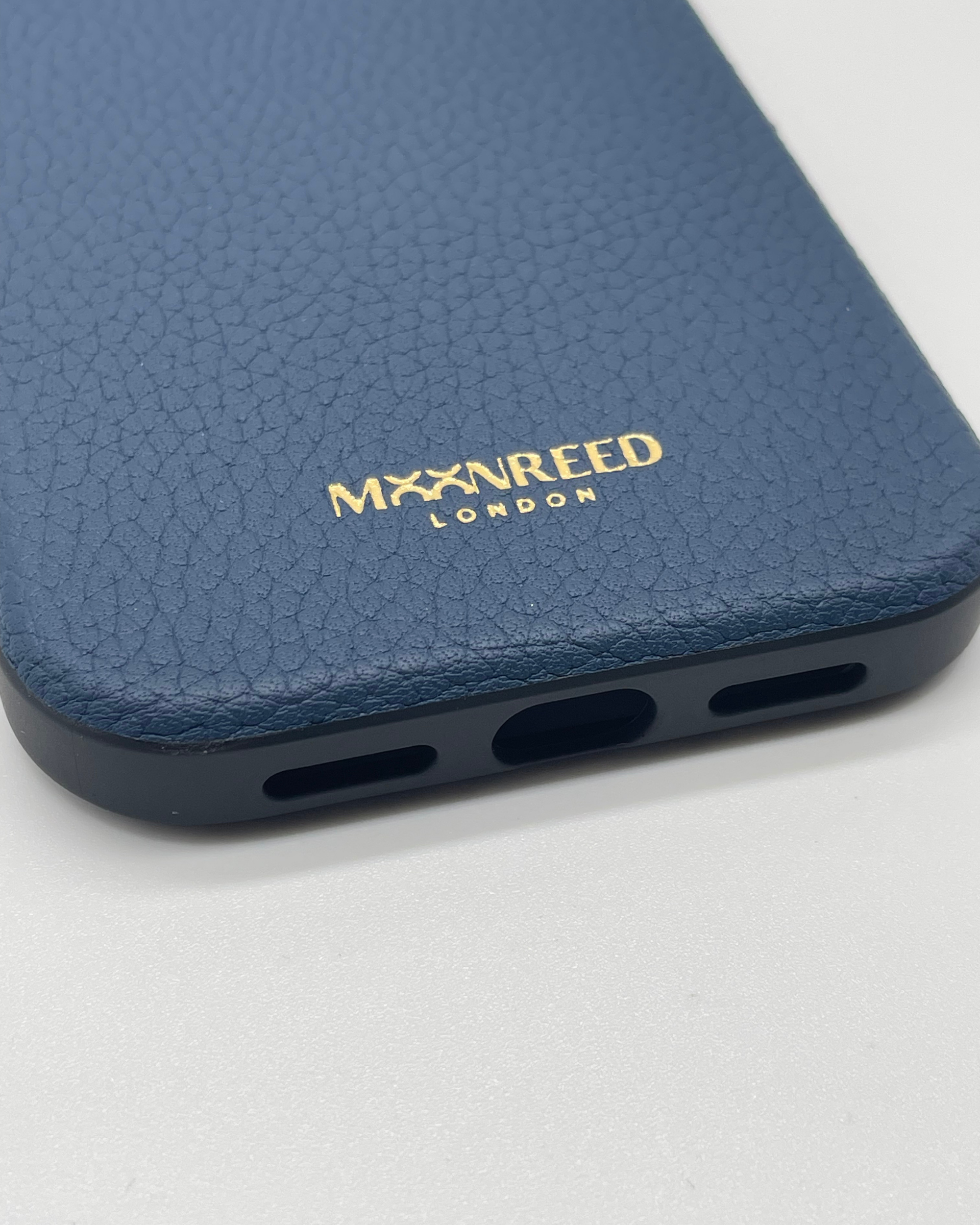 iPhone 17 Pro Max - The Classic iPhone Case