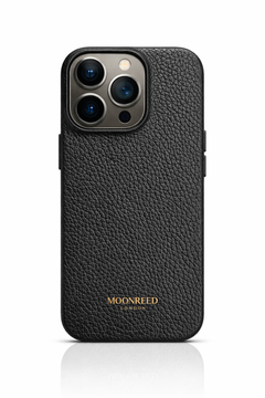 iPhone 15 Pro - The Classic Case